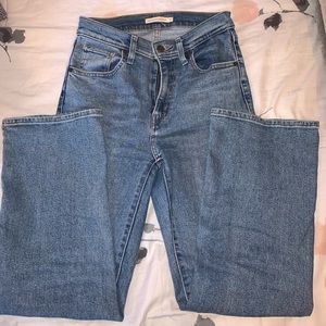 Levi’s High Waisted Crop Flare